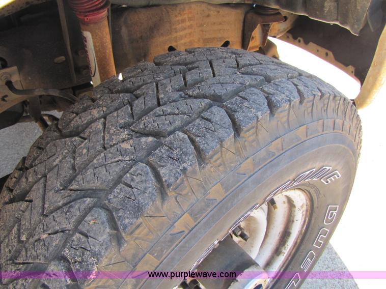 image for item A5065 1995 Ford F350 XL crew cab pickup truck