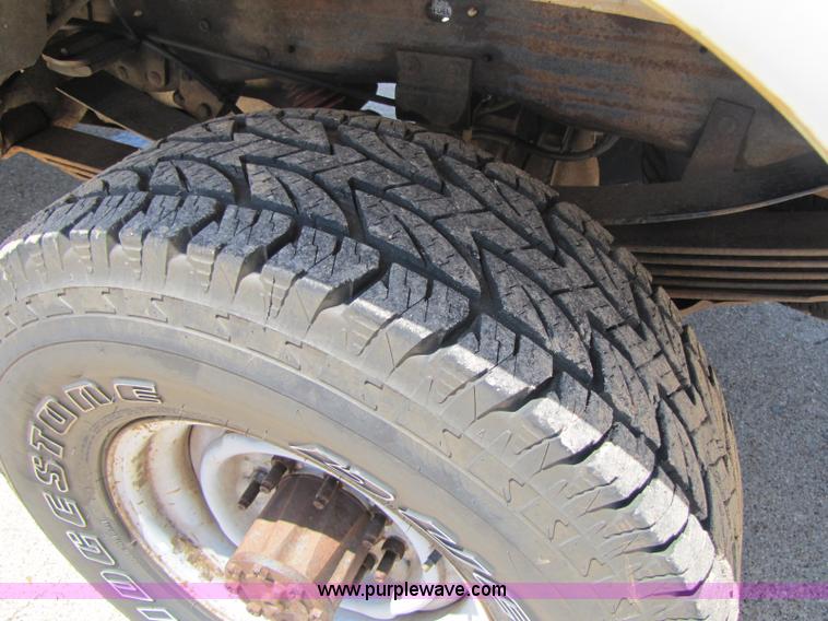 image for item A5065 1995 Ford F350 XL crew cab pickup truck