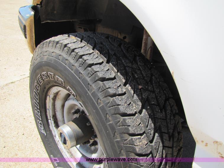 image for item A5065 1995 Ford F350 XL crew cab pickup truck