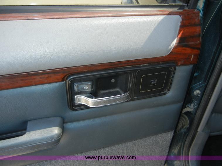 image for item A9997 1996 Jeep Cherokee Country SUV