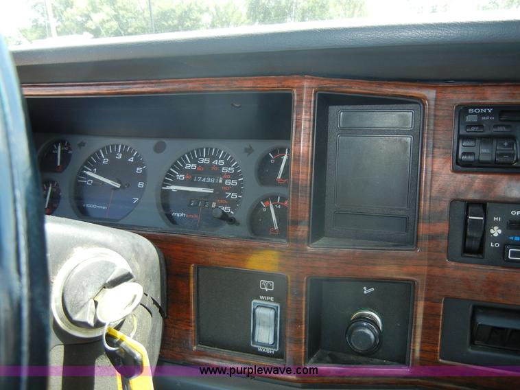 image for item A9997 1996 Jeep Cherokee Country SUV