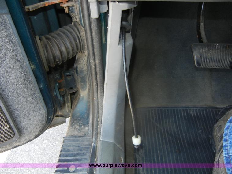 image for item A9997 1996 Jeep Cherokee Country SUV