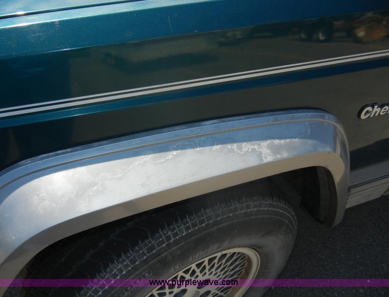 image for item A9997 1996 Jeep Cherokee Country SUV