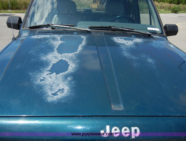 image for item A9997 1996 Jeep Cherokee Country SUV