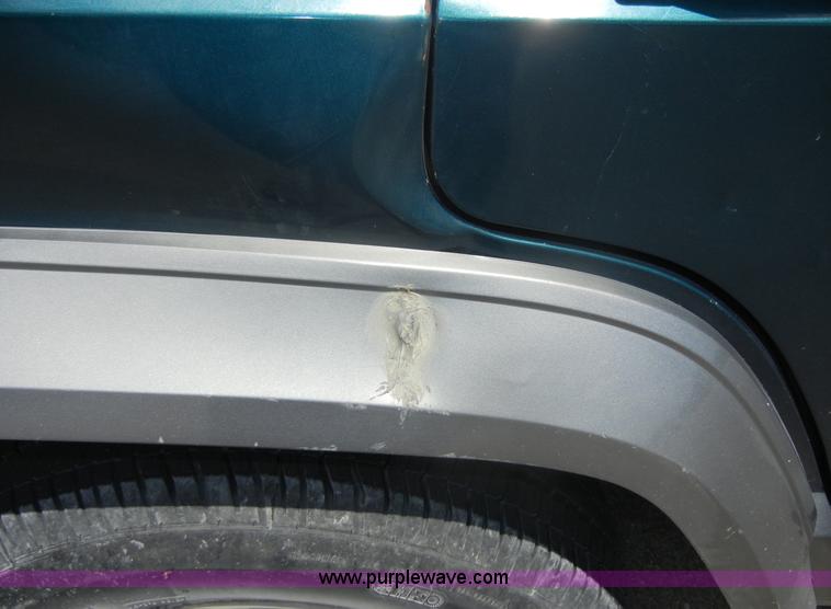 image for item A9997 1996 Jeep Cherokee Country SUV