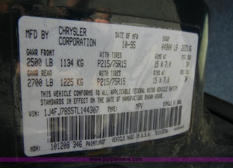 image for item A9997 1996 Jeep Cherokee Country SUV