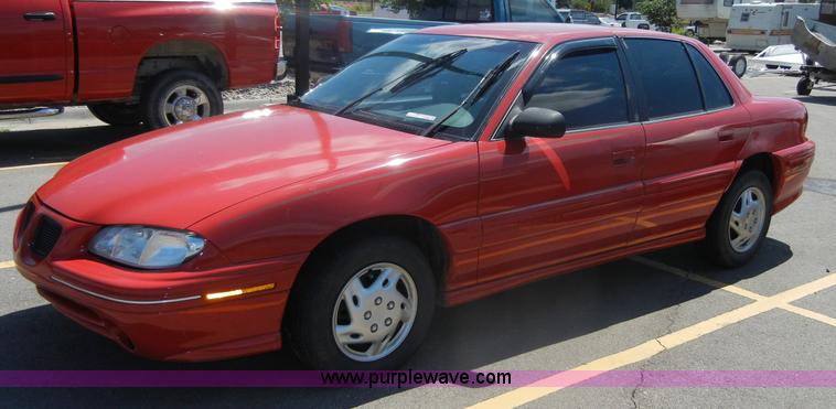 image for item A9998 1997 Pontiac Grand Am SE