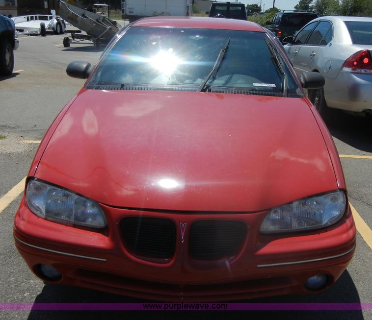 image for item A9998 1997 Pontiac Grand Am SE
