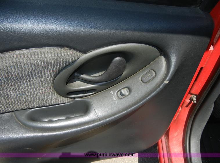 image for item A9998 1997 Pontiac Grand Am SE