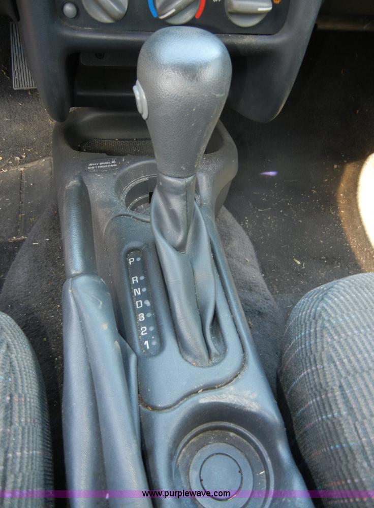 image for item A9998 1997 Pontiac Grand Am SE