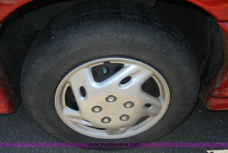 image for item A9998 1997 Pontiac Grand Am SE