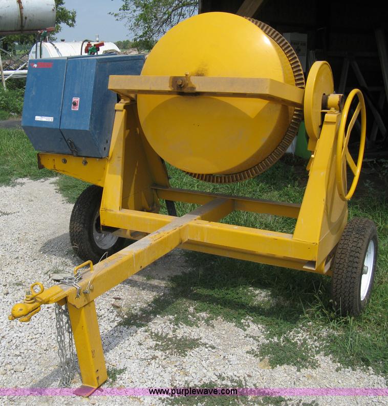 image for item B9529 2009 Stone 95CMED mobile cement mixer
