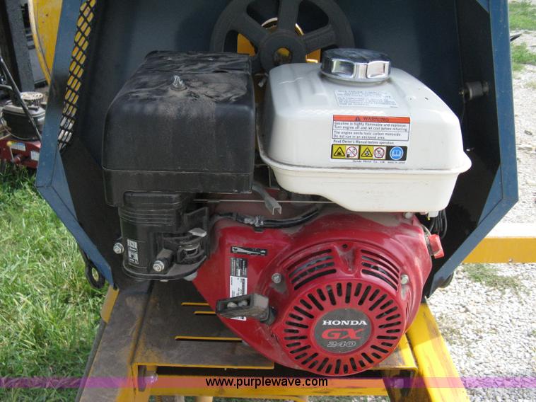 image for item B9529 2009 Stone 95CMED mobile cement mixer