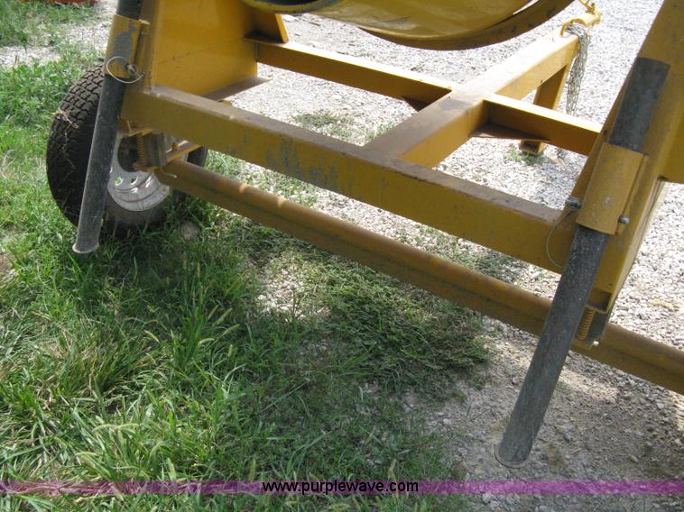 image for item B9529 2009 Stone 95CMED mobile cement mixer