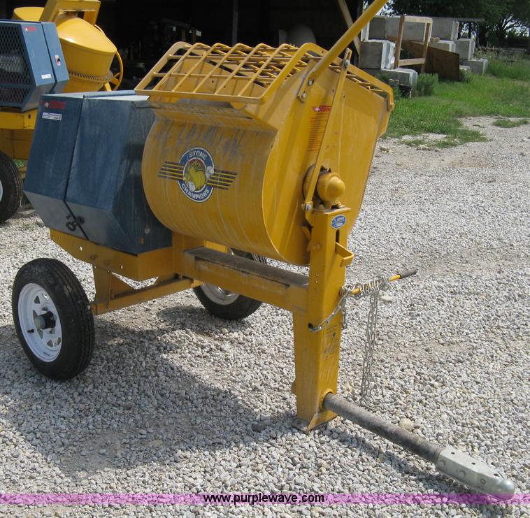 image for item B9530 2009 Stone 655PM mobile cement mixer