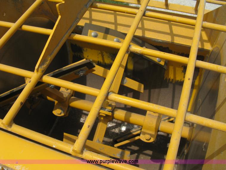 image for item B9530 2009 Stone 655PM mobile cement mixer