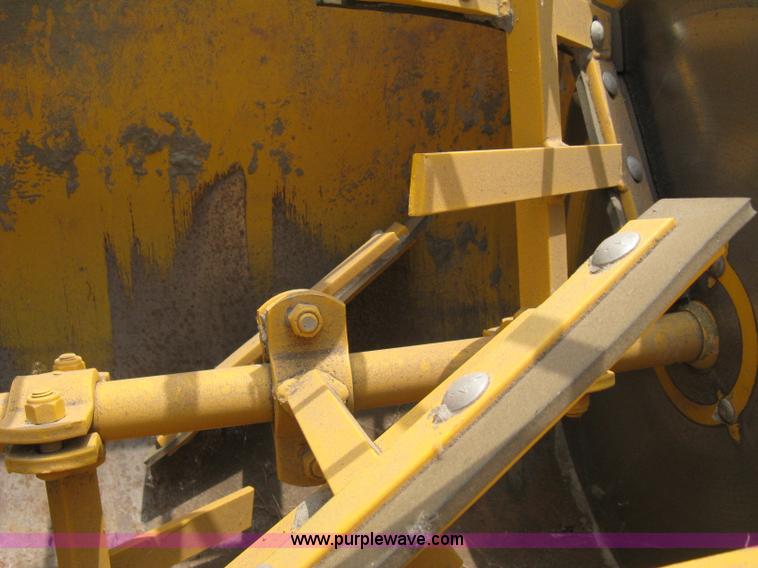 image for item B9530 2009 Stone 655PM mobile cement mixer