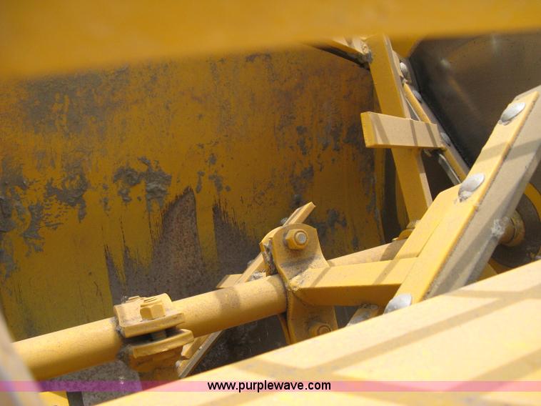 image for item B9530 2009 Stone 655PM mobile cement mixer