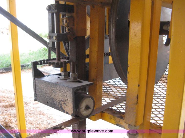 image for item B9532 Log Master LM1 portable band saw sawmill