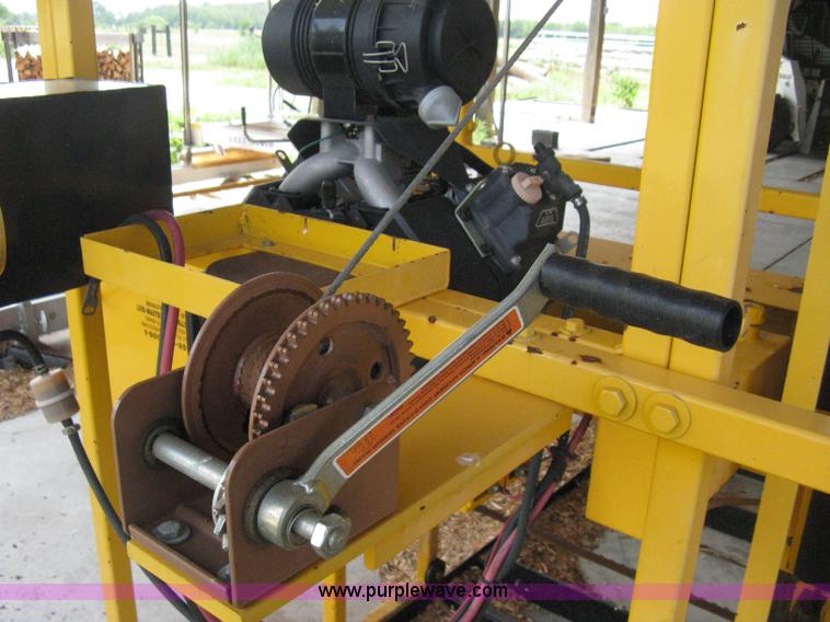 image for item B9532 Log Master LM1 portable band saw sawmill