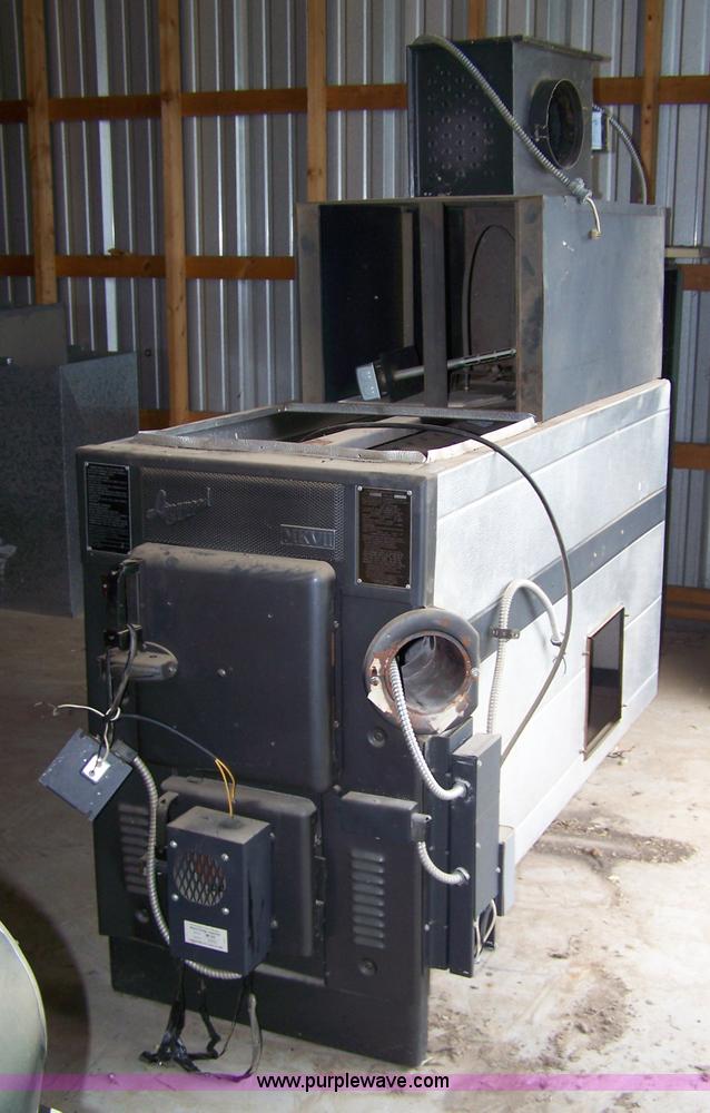 Long wood dual fuel furnace in Ransom, KS Item C9323 sold Purple Wave