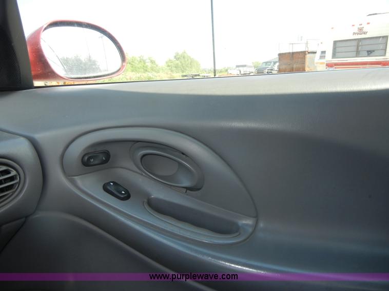 image for item D9682 1998 Ford Taurus SE