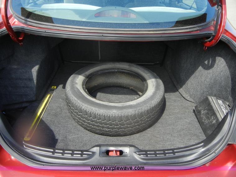 image for item D9682 1998 Ford Taurus SE