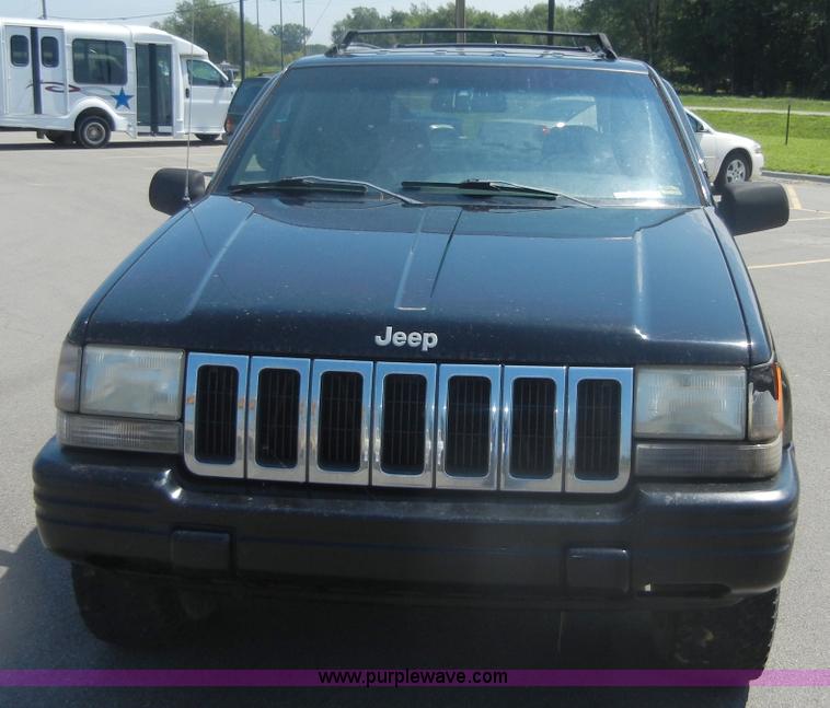 image for item D9683 1998 Jeep Grand Cherokee Laredo SE SUV