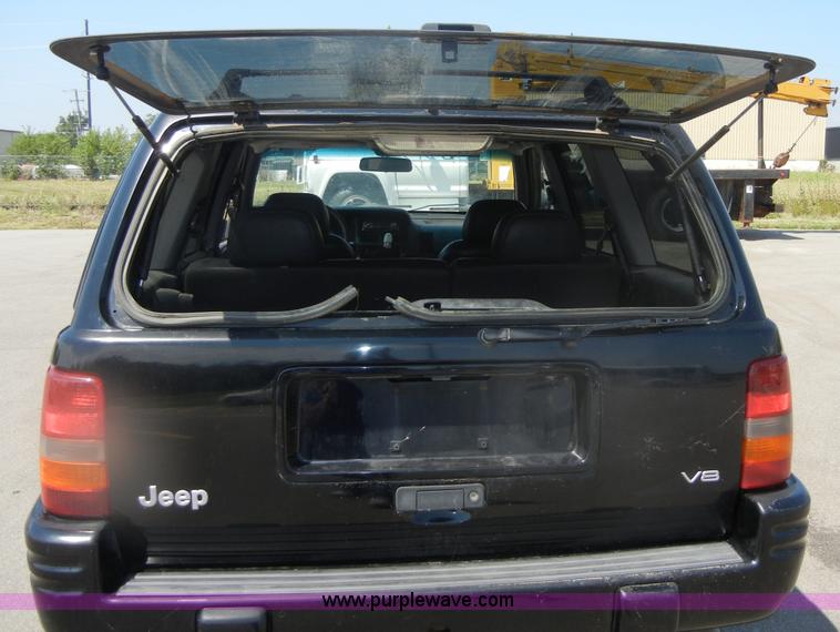 image for item D9683 1998 Jeep Grand Cherokee Laredo SE SUV