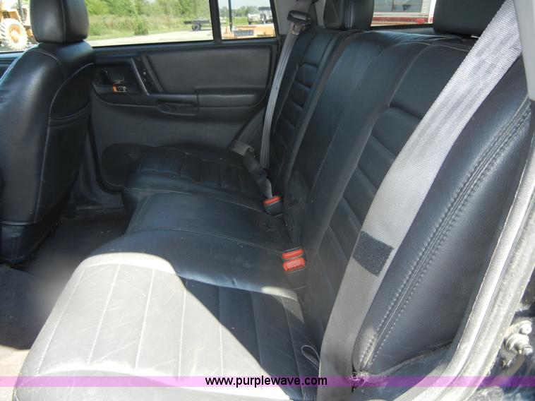 image for item D9683 1998 Jeep Grand Cherokee Laredo SE SUV