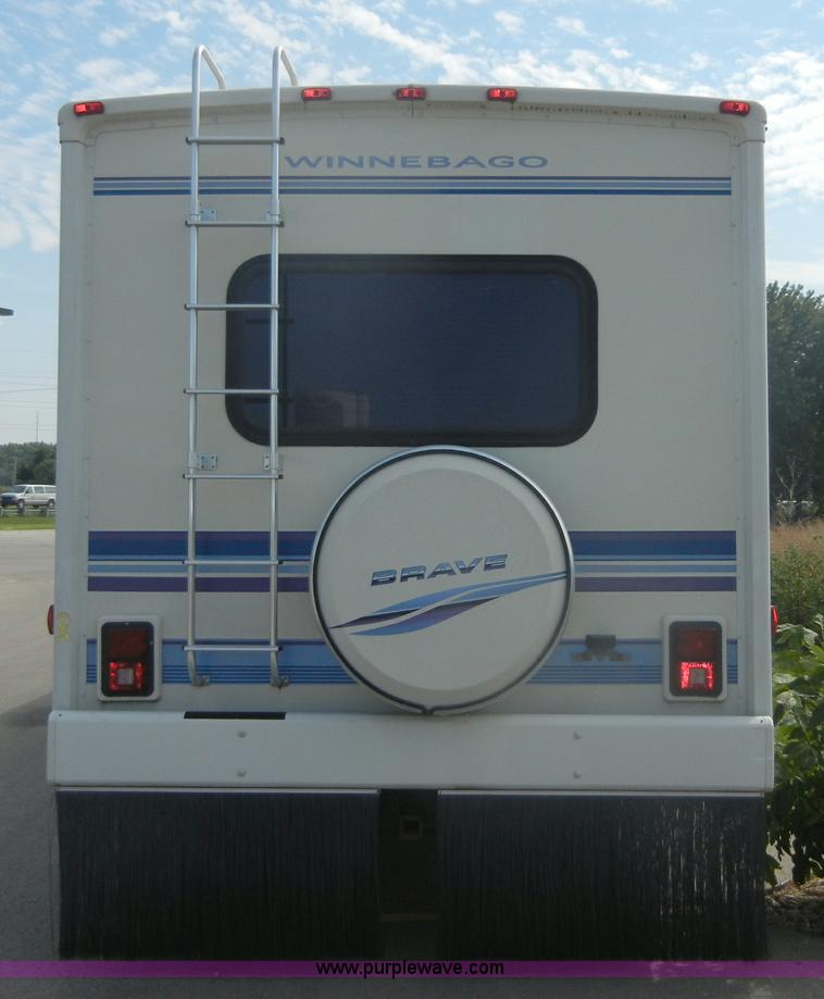 image for item D9751 1995 Winnebago Brave 30' motor home RV