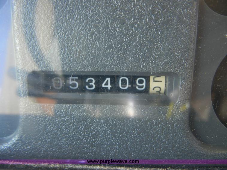 image for item D9751 1995 Winnebago Brave 30' motor home RV