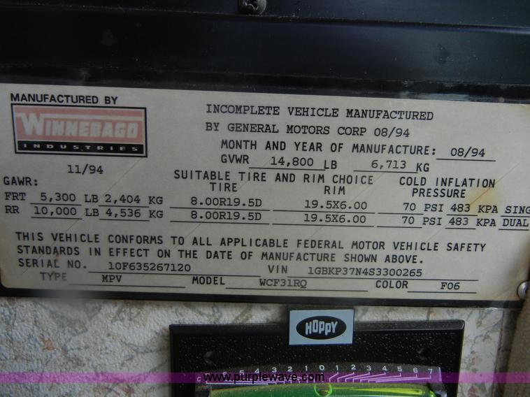 image for item D9751 1995 Winnebago Brave 30' motor home RV