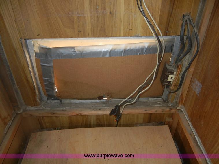 image for item D9752 1986 Fleetwood Prowler 30' fifth wheel camper