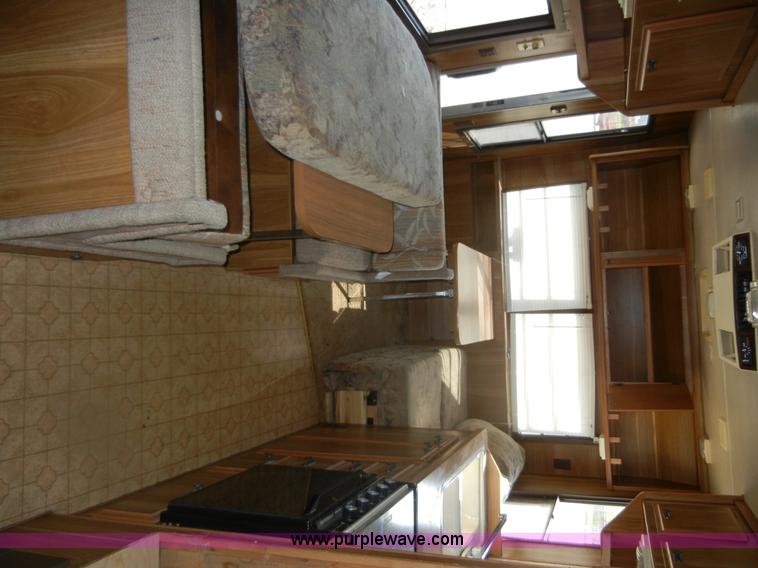 image for item D9752 1986 Fleetwood Prowler 30' fifth wheel camper