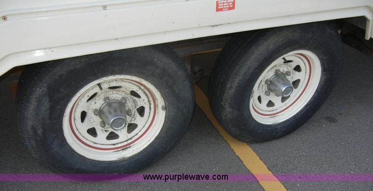 image for item D9752 1986 Fleetwood Prowler 30' fifth wheel camper