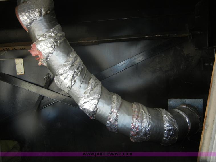 image for item D9752 1986 Fleetwood Prowler 30' fifth wheel camper