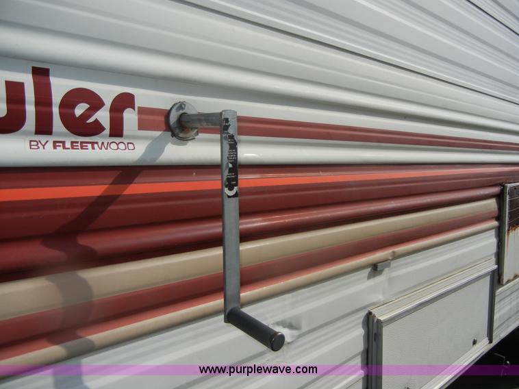 image for item D9752 1986 Fleetwood Prowler 30' fifth wheel camper