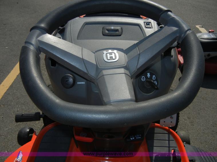 image for item D9802 Husqvarna 2246LS lawn tractor