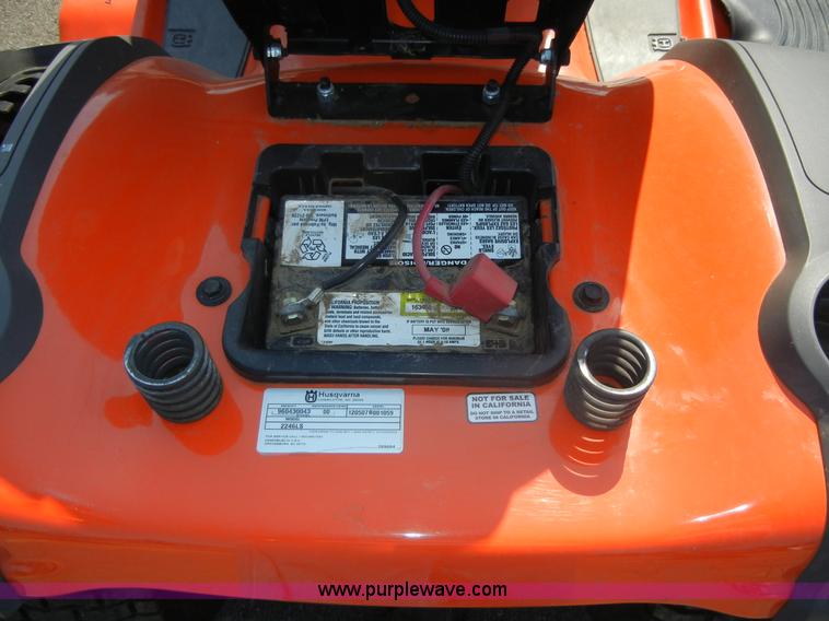 image for item D9802 Husqvarna 2246LS lawn tractor