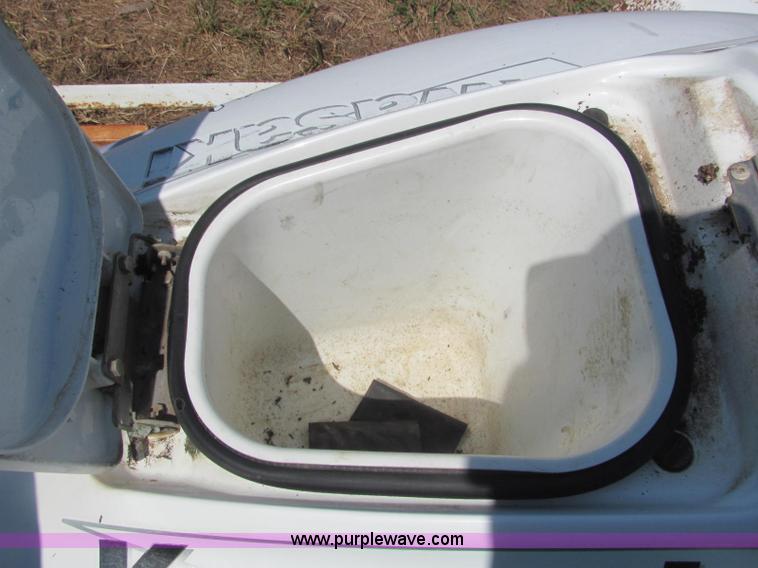 image for item F9761 Kawasaki 750 Xi Sport jet ski