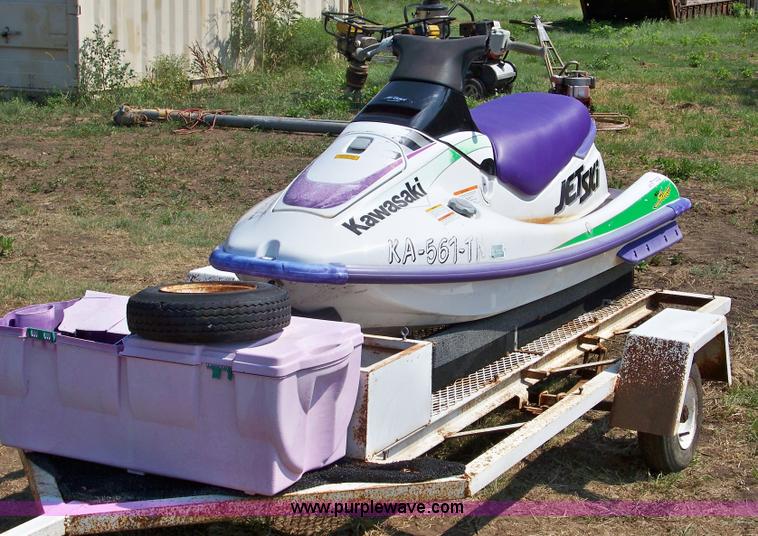 image for item F9761 Kawasaki 750 Xi Sport jet ski