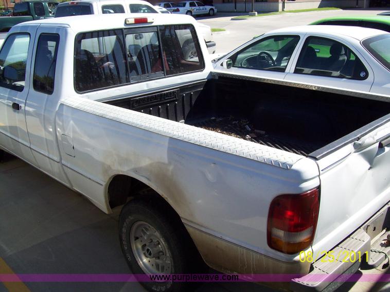 image for item A1244 1994 Ford Ranger XLT extended cab pickup truck