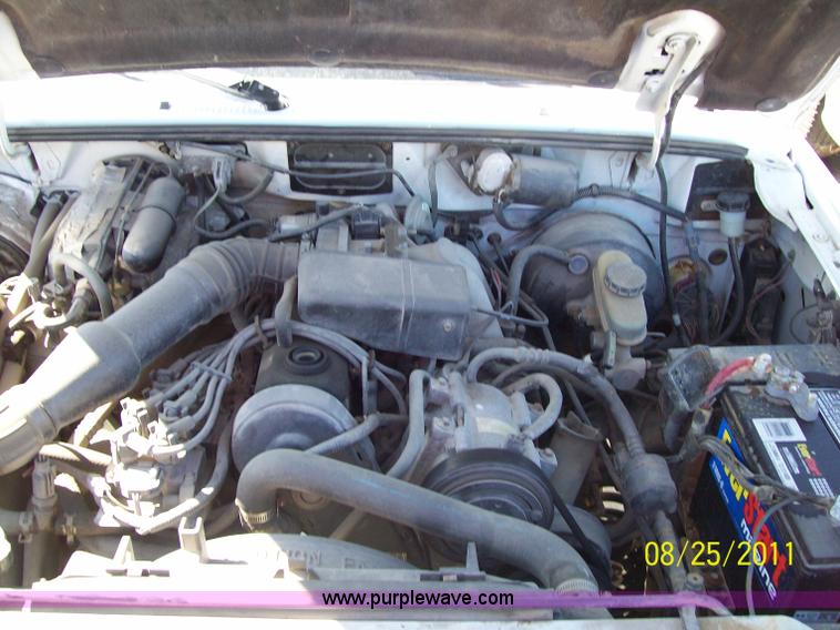 image for item A1244 1994 Ford Ranger XLT extended cab pickup truck