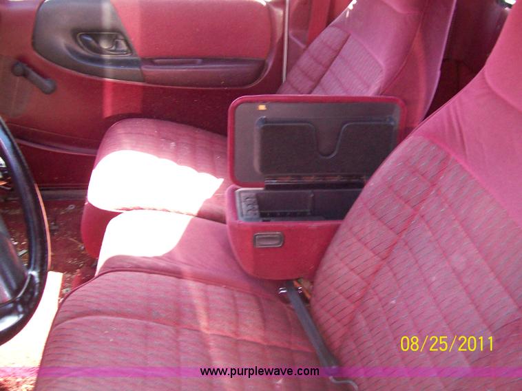 image for item A1244 1994 Ford Ranger XLT extended cab pickup truck