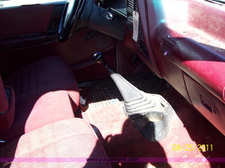 image for item A1244 1994 Ford Ranger XLT extended cab pickup truck