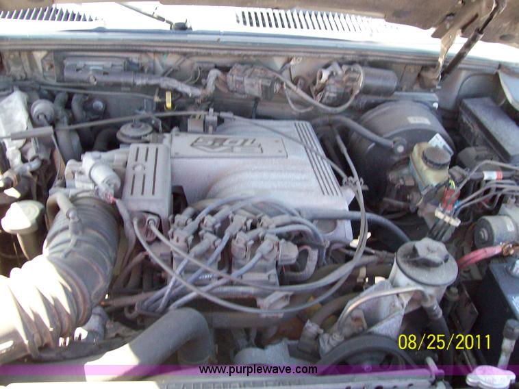 image for item A1247 2000 Ford Explorer Eddie Bauer SUV