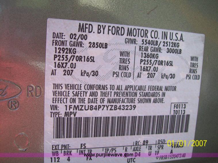 image for item A1247 2000 Ford Explorer Eddie Bauer SUV