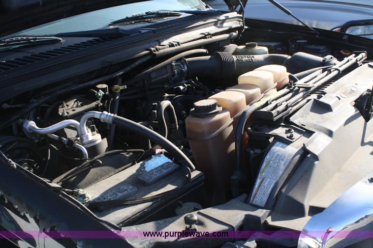 image for item A2076 2000 Ford F250 Lariat Super Duty pickup truck