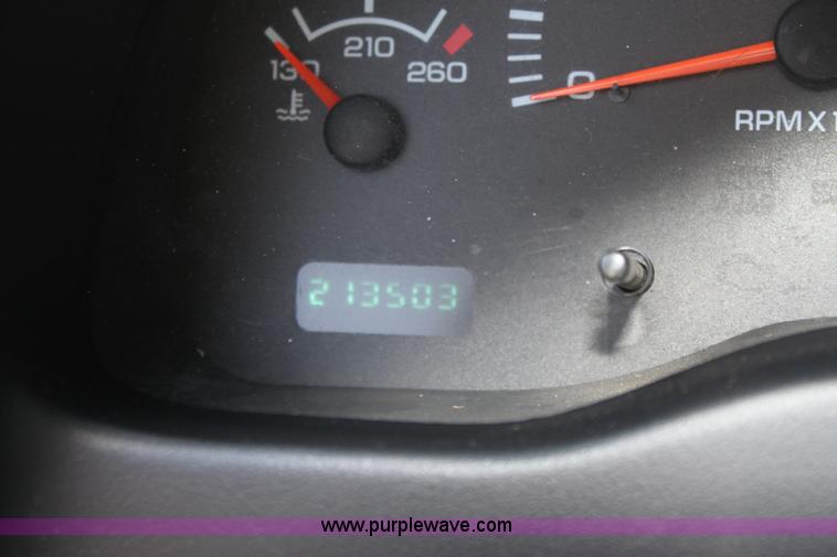 image for item A2722 2000 Dodge Dakota Sport pickup truck